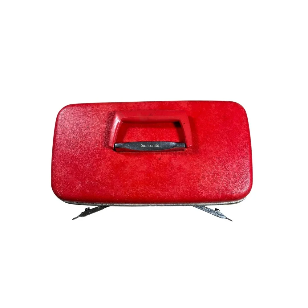 Vintage Samsonite Silhouette Train Case Red Hard Shell Makeup Vanity Box Keys